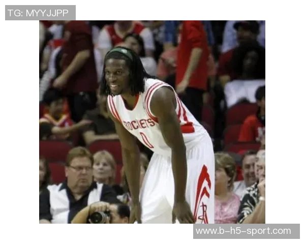 洛瑞助攻圆脸登三分精准命中昔日火箭旧将再展风采